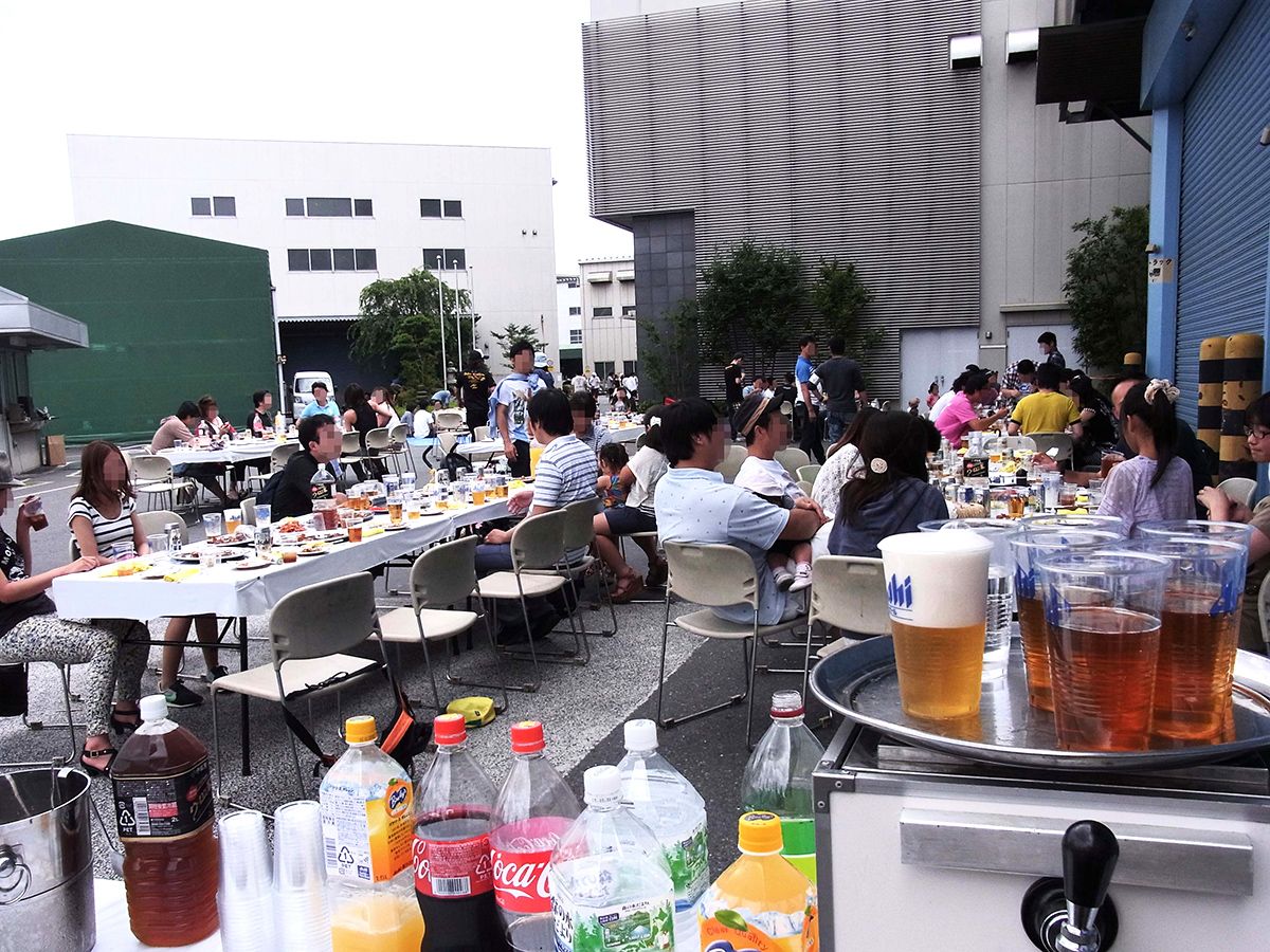 鉄板焼きbbq 青空の下で ビールはいかがですか シェフコレ